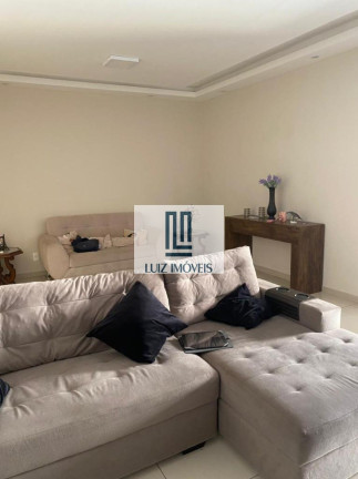 Imagem Imóvel com 3 Quartos à Venda, 140 m² em Centro - Três Rios Imagem Imóvel com 3 Quartos à Venda, 140 m² em Centro - Três Rios