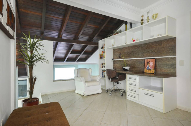 Imagem Casa com 4 Quartos para Temporada,  em Mariscal - Bombinhas