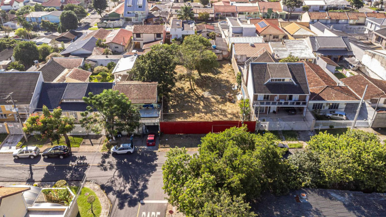 Terreno à Venda, 839 m² em Novo Mundo - Curitiba