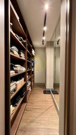 Imagem Apartamento com 3 Quartos à Venda, 184 m² em Centro - Balneário Camboriú