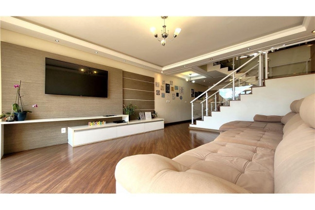 Imagem Casa com 3 Quartos à Venda, 403 m² em Vila Curuçá - Santo André Imagem Casa com 3 Quartos à Venda, 403 m² em Vila Curuçá - Santo André