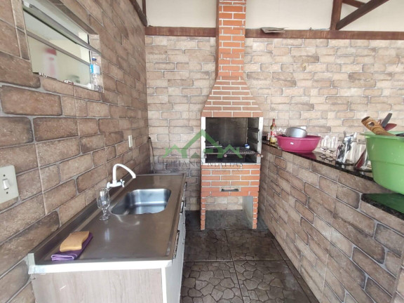 Imagem Casa com 3 Quartos à Venda, 140 m² em Centro - Balneário Barra Do Sul