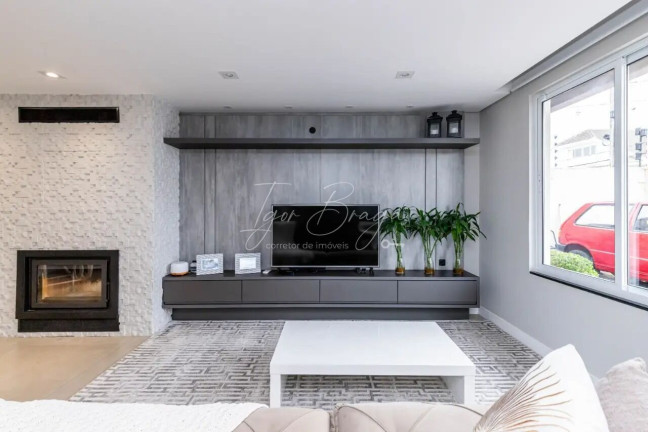 Imagem Sobrado com 3 Quartos à Venda, 240 m² em Atuba - Curitiba Imagem Sobrado com 3 Quartos à Venda, 240 m² em Atuba - Curitiba