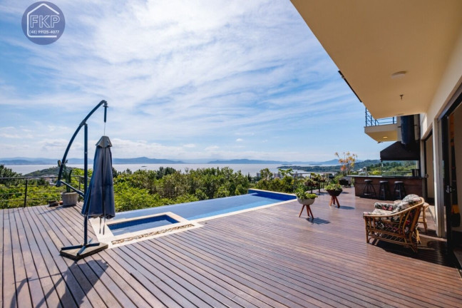 Imagem Casa com 3 Quartos à Venda, 450 m² em João Paulo - Florianópolis