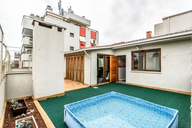 Imagem Cobertura com 3 Quartos à Venda, 241 m² em Jardim Lindóia - Porto Alegre