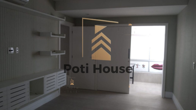 Imagem Imóvel com 4 Quartos à Venda, 170 m² em Petrópolis - Natal