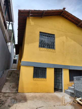 Casa com 3 Quartos à Venda, 360 m² em Belmonte - Belo Horizonte