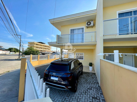 Sobrado com 3 Quartos à Venda, 136 m² em Salinas - Balneário Barra Do Sul