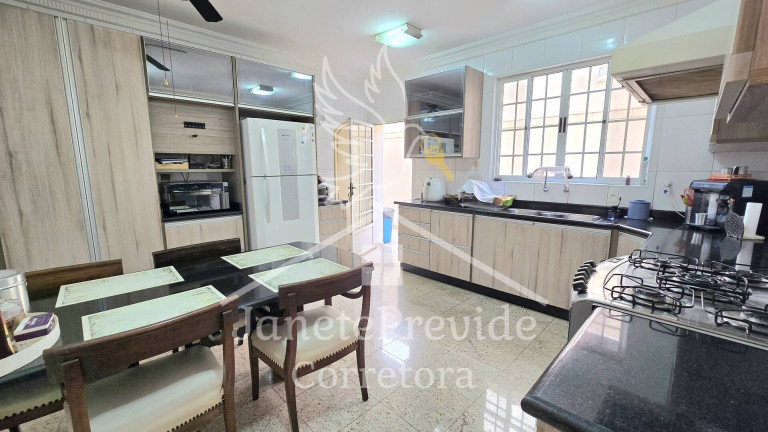 Imagem Casa de Condomínio com 4 Quartos à Venda, 313 m² em Alphaville - Santana De Parnaíba