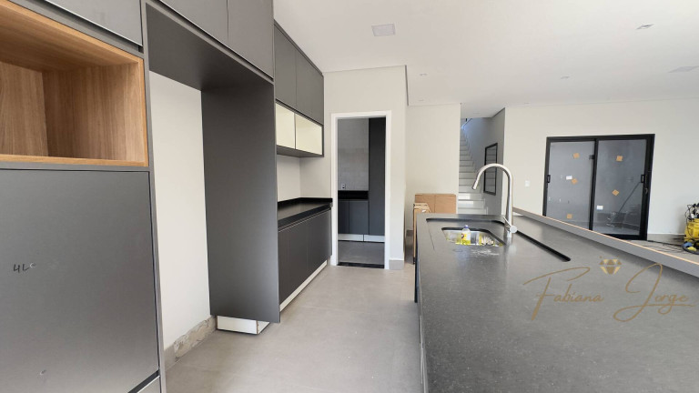 Imagem Casa com 3 Quartos à Venda, 300 m² em Roncáglia - Valinhos Imagem Casa com 3 Quartos à Venda, 300 m² em Roncáglia - Valinhos