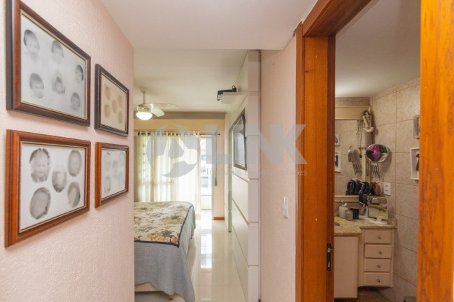 Imagem Imóvel com 3 Quartos à Venda, 218 m² em Auxiliadora - Porto Alegre Imagem Imóvel com 3 Quartos à Venda, 218 m² em Auxiliadora - Porto Alegre