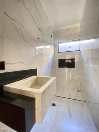 Imagem Casa com 3 Quartos à Venda, 420 m² em Setor Garavelo - Aparecida De Goiânia