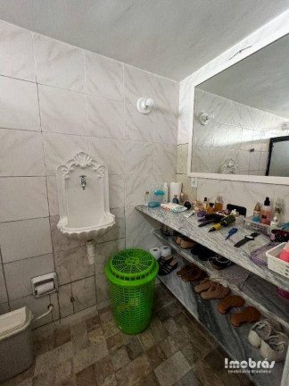 Imagem Casa com 5 Quartos à Venda, 230 m² em Guararapes - Fortaleza Imagem Casa com 5 Quartos à Venda, 230 m² em Guararapes - Fortaleza