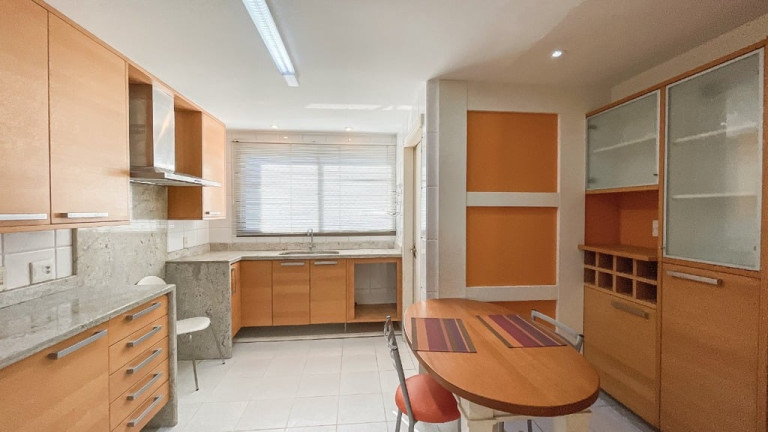 Imagem Apartamento com 3 Quartos à Venda, 159 m² em Bela Vista - Porto Alegre