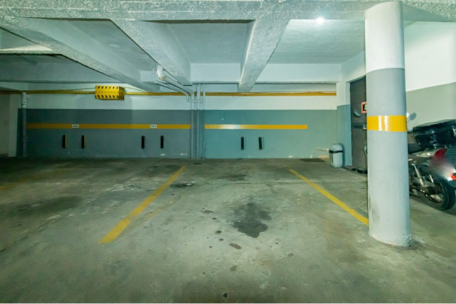 Imagem Imóvel com 3 Quartos à Venda,  em Moinhos De Vento - Porto Alegre