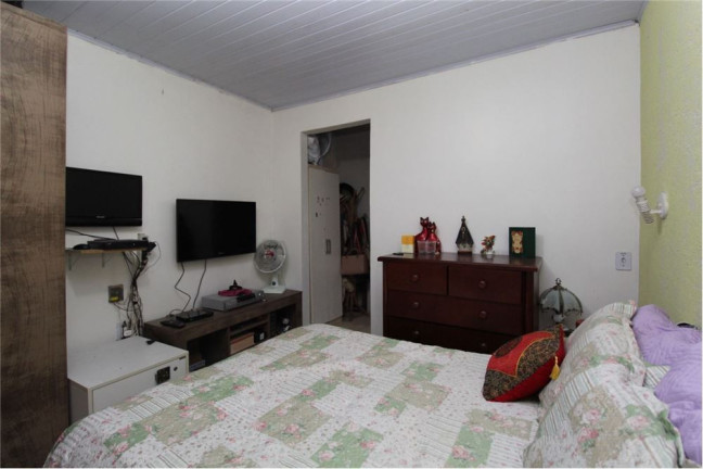 Imagem Casa com 2 Quartos à Venda, em Mário Quintana - Porto Alegre Imagem Casa com 2 Quartos à Venda, em Mário Quintana - Porto Alegre