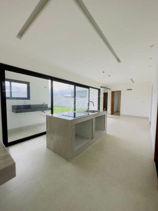 Imagem Casa com 3 Quartos à Venda, 267 m² em Planalto De Carapina - Serra