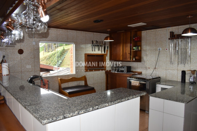Imagem Casa com 4 Quartos à Venda, 195 m² em Região Do Alto Do Capivari - Campos Do Jordão