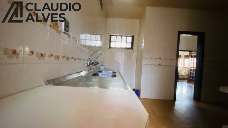 Imagem Casa com 5 Quartos à Venda, 292 m² em Centro - Feira De Santana Imagem Casa com 5 Quartos à Venda, 292 m² em Centro - Feira De Santana