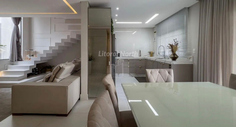 Imagem Casa com 3 Quartos à Venda, 270 m² em São João - Itajaí Imagem Casa com 3 Quartos à Venda, 270 m² em São João - Itajaí