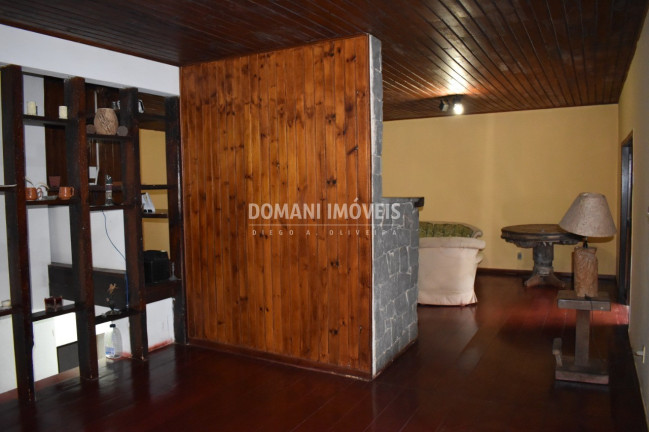 Imagem Casa com 4 Quartos à Venda, 360 m² em Região Do Alto Da Boa Vista - Campos Do Jordão