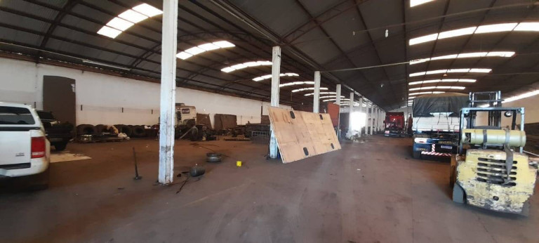 Imóvel Comercial à Venda, 200 m² em Parque Industrial Iii - Arapongas