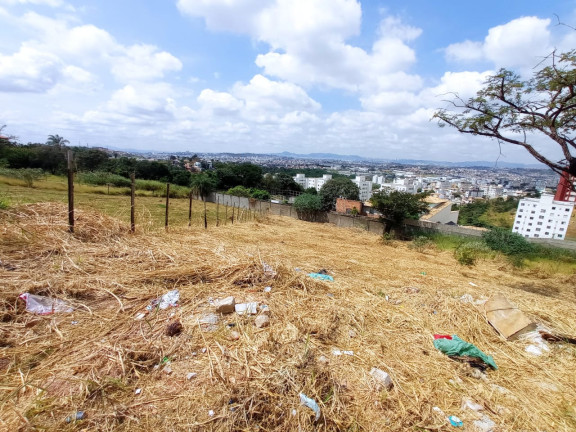 Imagem Terreno à Venda, 1.534 m² em Chácaras Reunidas Santa Terezinha - Contagem Imagem Terreno à Venda, 1.534 m² em Chácaras Reunidas Santa Terezinha - Contagem