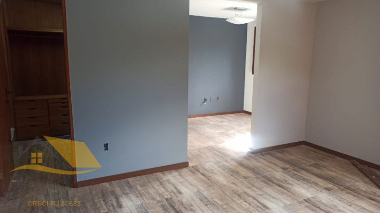 Imagem Apartamento com 5 Quartos à Venda, 210 m²