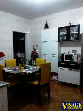 Sobrado com 4 Quartos à Venda, 250 m² em Balneario Paraiba - Jacareí