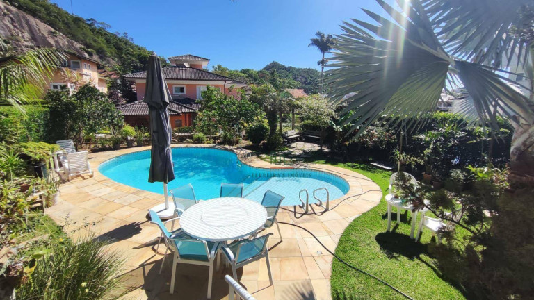 Imagem Casa com 5 Quartos à Venda, 480 m² em Itacoatiara - Niterói Imagem Casa com 5 Quartos à Venda, 480 m² em Itacoatiara - Niterói