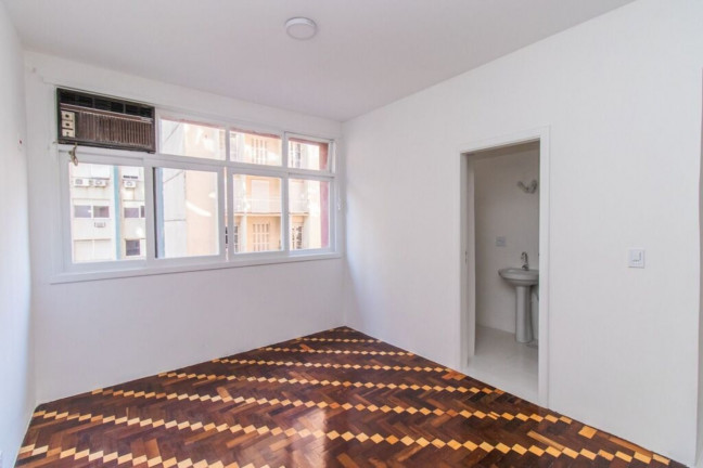 Imagem Imóvel com 1 Quarto à Venda, 48 m² em Centro Histórico - Porto Alegre Imagem Imóvel com 1 Quarto à Venda, 48 m² em Centro Histórico - Porto Alegre