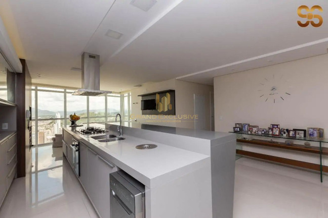 Imagem Apartamento com 4 Quartos à Venda, 228 m² em Pioneiros - Balneário Camboriú