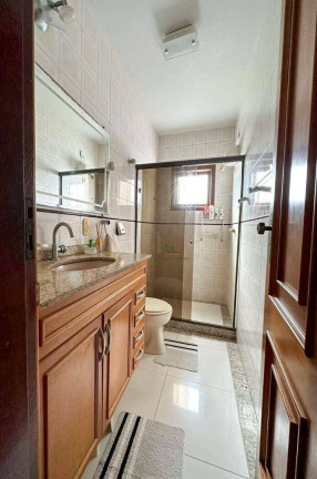 Imagem Casa com 3 Quartos à Venda, 302 m² em Piratininga - Niterói