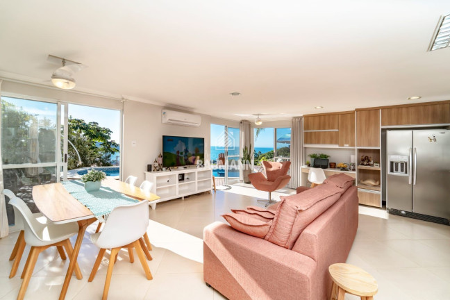 Imagem Casa com 7 Quartos à Venda, 408 m² em Centro - Bombinhas