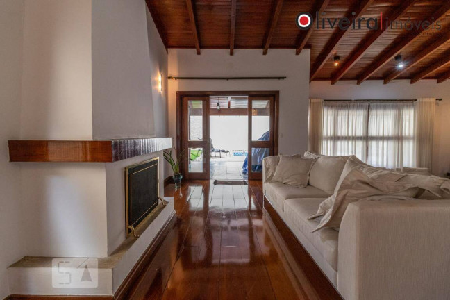 Imagem Casa com 4 Quartos à Venda, 360 m² em Alphaville - Santana De Parnaíba Imagem Casa com 4 Quartos à Venda, 360 m² em Alphaville - Santana De Parnaíba