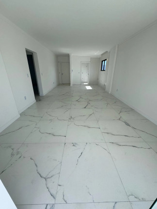 Imagem Apartamento com 3 Quartos à Venda, 120 m² em Meia Praia - Itapema