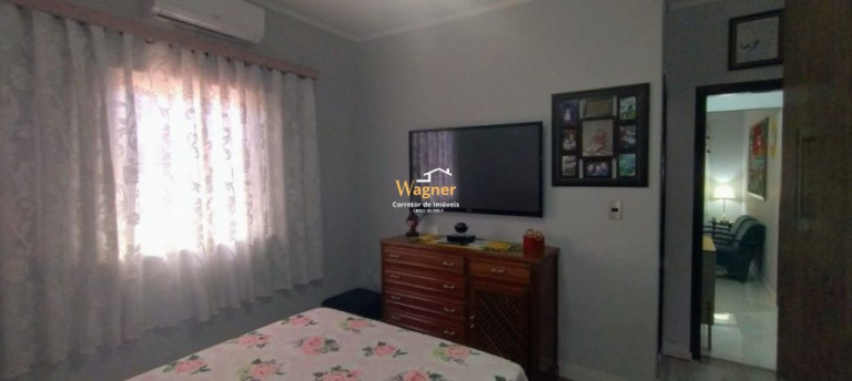 Imagem Casa com 2 Quartos à Venda, 130 m² em Vila Guilhermina - Praia Grande Imagem Casa com 2 Quartos à Venda, 130 m² em Vila Guilhermina - Praia Grande