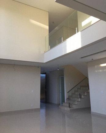 Imagem Casa com 4 Quartos à Venda, 345 m² em Alphaville - Santana De Parnaíba Imagem Casa com 4 Quartos à Venda, 345 m² em Alphaville - Santana De Parnaíba