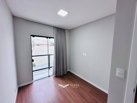 Imagem Sobrado com 3 Quartos à Venda, 144 m² em Armação - Penha