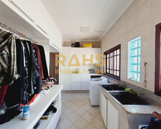 Imagem Casa com 4 Quartos à Venda, 420 m² em Anita Garibaldi - Joinville Imagem Casa com 4 Quartos à Venda, 420 m² em Anita Garibaldi - Joinville