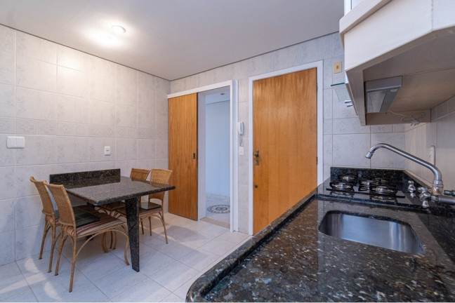 Imagem Apartamento com 3 Quartos à Venda, 110 m² em Petrópolis - Porto Alegre Imagem Apartamento com 3 Quartos à Venda, 110 m² em Petrópolis - Porto Alegre