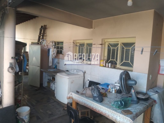 Imagem Casa com 3 Quartos à Venda, 230 m² em Conjunto Costa Telles I - Uberaba Imagem Casa com 3 Quartos à Venda, 230 m² em Conjunto Costa Telles I - Uberaba