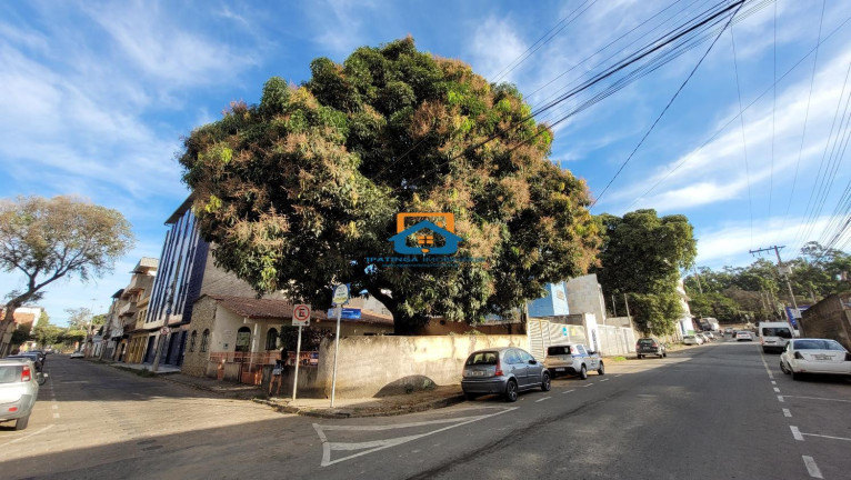 Casa à Venda, 235 m² em Centro - Ipatinga