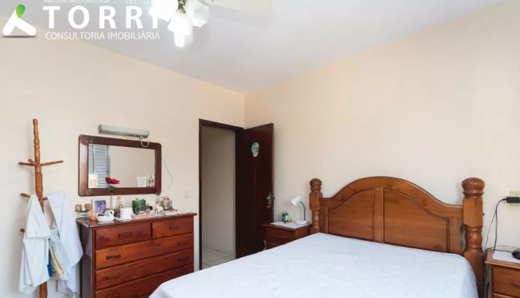 Imagem Casa com 5 Quartos à Venda, 200 m² em Santo Antônio - Osasco