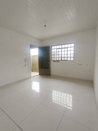 Imagem Casa com 2 Quartos à Venda, 170 m² em Arapongas Imagem Casa com 2 Quartos à Venda, 170 m² em Arapongas