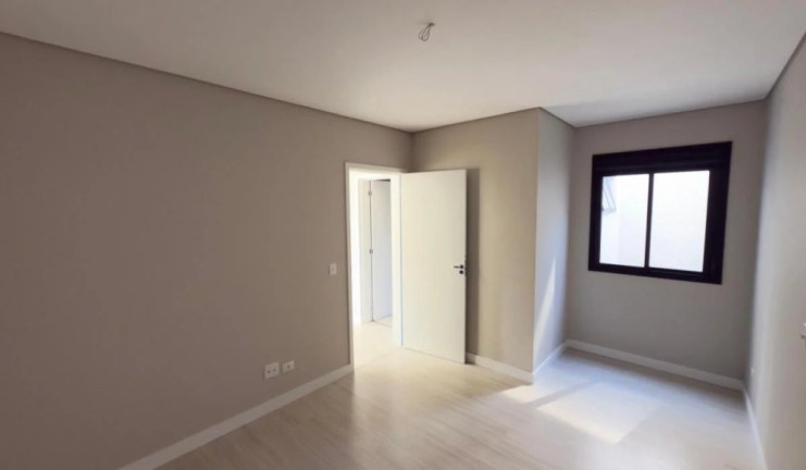 Imagem Sobrado com 3 Quartos à Venda, 160 m² em Portão - Curitiba