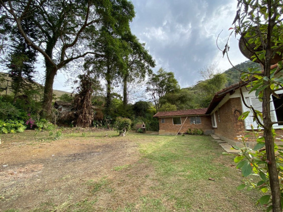 Imagem Casa com 4 Quartos à Venda, 179 m² em Jardim Salaco - Teresópolis