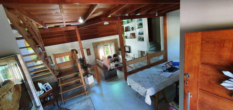 Imagem Casa com 3 Quartos à Venda, 250 m² em Quilometro 12 - Itajaí Imagem Casa com 3 Quartos à Venda, 250 m² em Quilometro 12 - Itajaí
