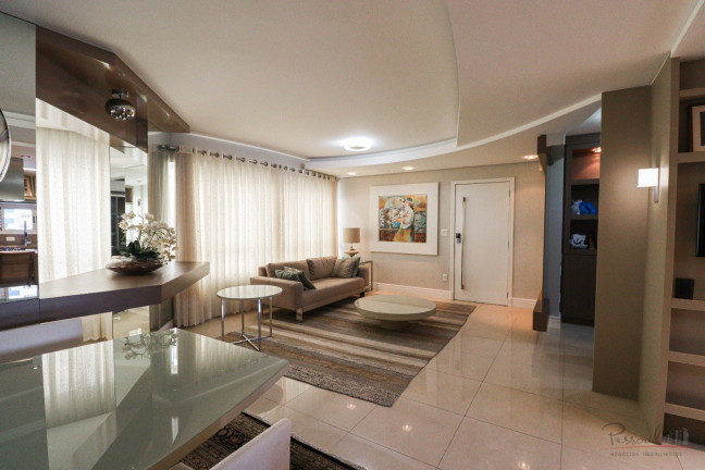 Imagem Apartamento com 3 Quartos à Venda, 268 m² em Centro - Florianópolis Imagem Apartamento com 3 Quartos à Venda, 268 m² em Centro - Florianópolis