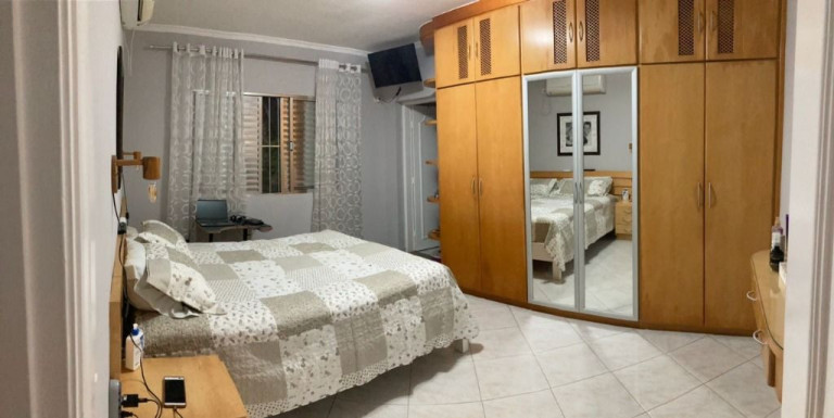 Imagem Casa com 3 Quartos à Venda, 309 m² em Vila Milton - Guarulhos Imagem Casa com 3 Quartos à Venda, 309 m² em Vila Milton - Guarulhos